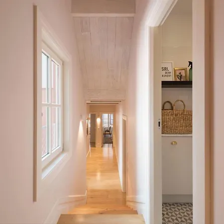 Mouzinho Luxury 3br Flat L 5 Min Walk To Ribeira By Lovelystay Porto
